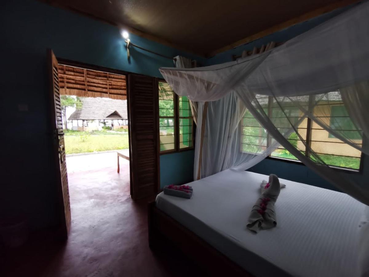 Afro Whale Shark Safari Bed and Breakfast Kilindoni Εξωτερικό φωτογραφία